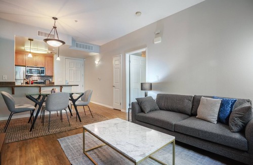 Los Angeles Apartment | Rad Playa del Rey 1BR w/Gym, W/D & Pool, near LAX & Beach, by Blueground
