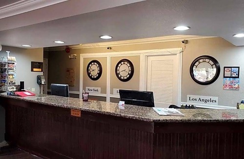Barstow Hotel | Ramada by Wyndham Barstow