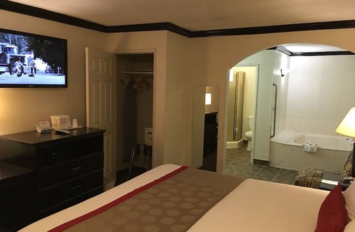 Ontario Hotel | Ramada by Wyndham Ontario