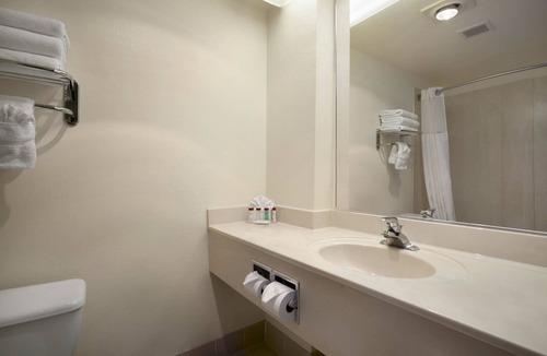 Williams Hotel | Ramada by Wyndham Williams