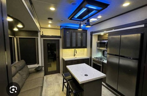 Hollister House | Recreational vehicle luxury