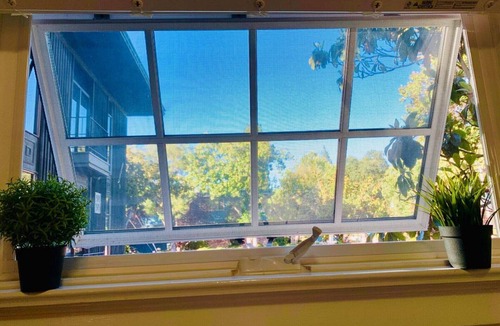 Downtown North Apartment | Red Gem in downtown Palo Alto.