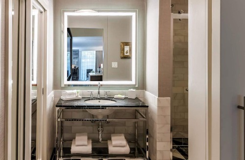 Norma Triangle Hotel | Rediscover Old Hollywood in Three Luxurious Suite! Rooftop Pool, Pet-friendly!