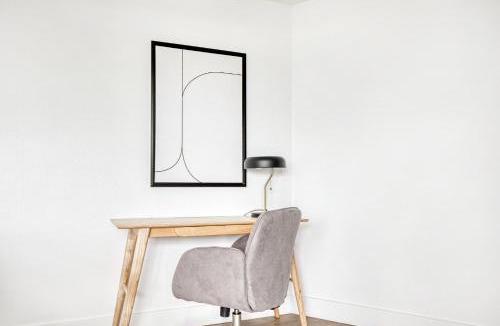 South Redondo Apartment | Redondo Beach 1BR w Pool Gym WD nr Beach LAX-613