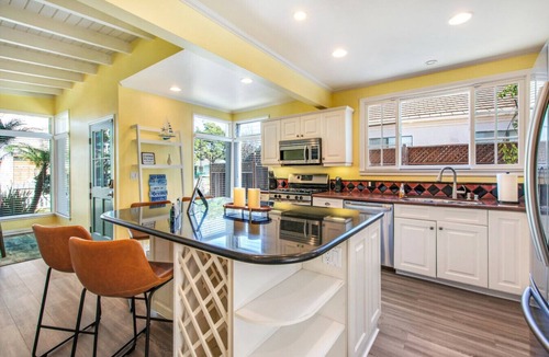 Valmonte House | Redondo Beach Bungalow - 1.3Miles To Sand, FirePit