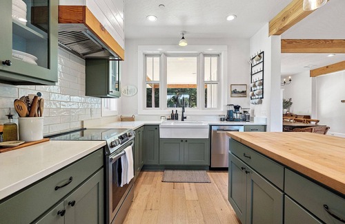 Crescent City House | Redwood Meadows 4-bedroom Farmhouse in Beautiful Crescent City