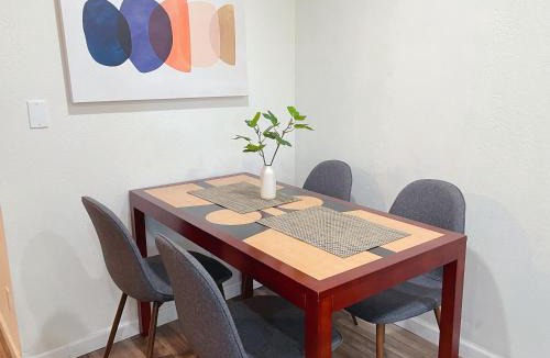 Sunnyvale Apartment | Redwood Place in Heart of Silicon Valley