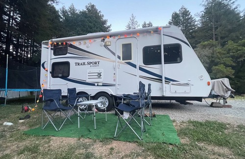 Gilroy House | Redwood RV Retreat: Trampoline, Animals & Family Fun