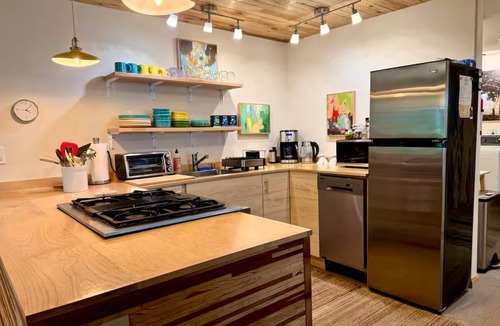 Arcata Apartment | Redwoods, Private Hot Tub, Patio and Apartment, Rain Shower, King Beds - Arcata