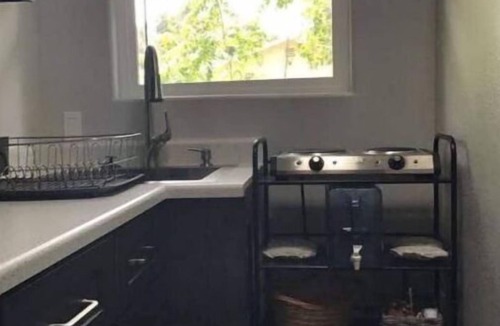Martinez House | Refreshing Cottage with Luxury Bath