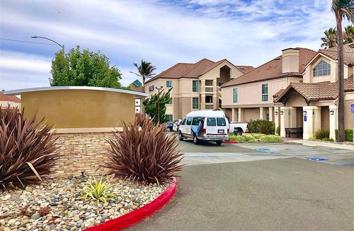 San Bruno Resort | Relax and Recharge! 2 Modern Units, Free Breakfast, Pet-friendly, Pool, Kitchen!