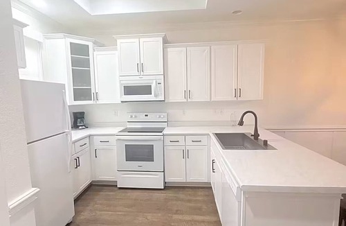 Canyon Lake Condo | Relaxing 2-Bedroom Condo with AC, WiFi in Scenic Canyon Lake.