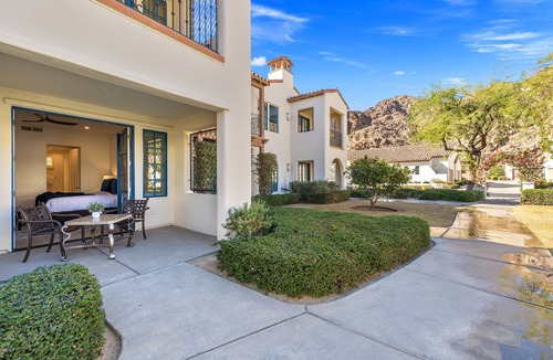 La Quinta Condo | Remodeled Deluxe King Casita, Pet Friendly! (T37-B)