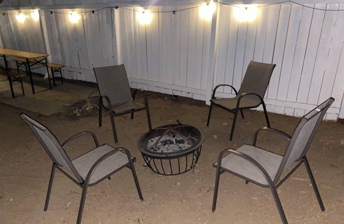 Lakeland Village Cabin | Remodeled Lake House Cabin w/National Forest Mountain Views