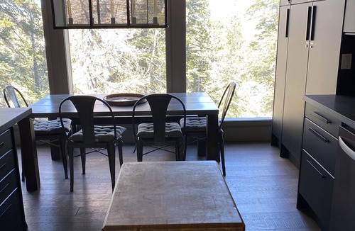 Mammoth Lakes Condo | Remodeled Ski In Out Hiking & Biking