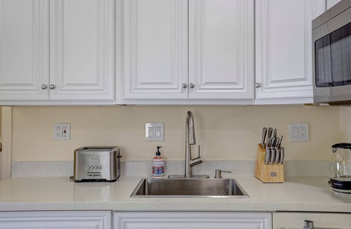 Milpitas House | Remodeled Studio w/Fast Wi-Fi in Heart of Bay Area