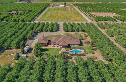 Peters Villa | Resort Style Luxury Villa/Farmhouse with Pool