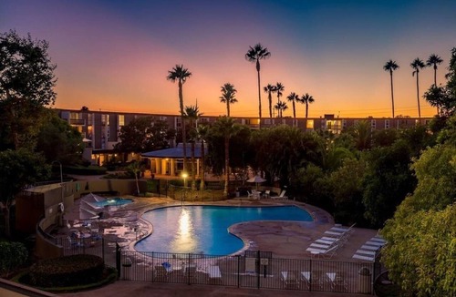Point Loma Heights Apartment | 🌴ResortSetting w/Pool close to beach/downtown 🌴