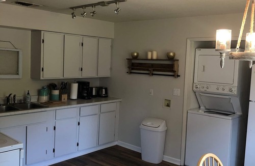 Redding House | Rest , Recreate, Refresh