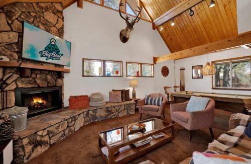Upper Moonridge House | Resting Falcon#2661