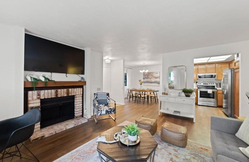 Arden-Arcade Apartment | Retreat to a Charming and Trendy Apartment