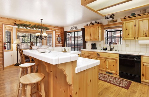 Fox Farm Cabin | Retreat To Fox Farm Central Log Cabin Chalet at Big Bear