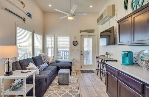 Isleton Cottage | Riverfront Isleton Cottage < 1 Mi to Rio Vista!