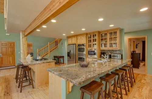 Christmas Valley House | Riverside 6 Bed 6 Bath Indoor Pool & Hot tub & Sauna & Steam Shower In Tahoe !