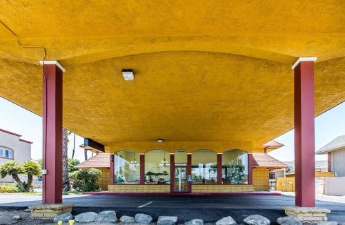 Canyon Lake Hotel | Rodeway Inn & Suites Canyon Lake-Menifee West