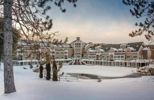 Brownsville Condo | Romantic Getaway or Family winter adventures in 2BD Loft w/resort activities