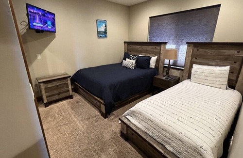 Al Tahoe House | Rooftop deck W/Scenic Views of Lake Tahoe. Hot tub, Games etc