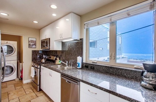 San Diego House | Rooftop Deck with Stunning Ocean Views!
