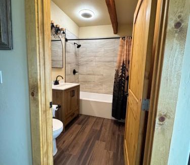 Homer House | Rustic Bay View Cabins- Lodge