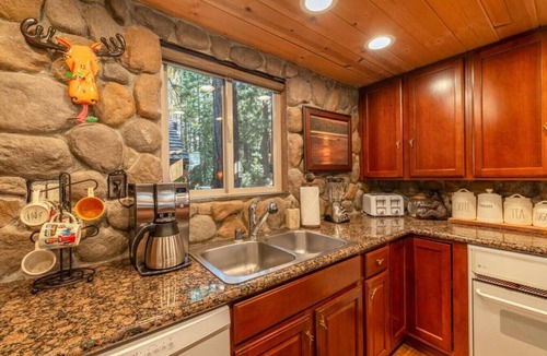 Chamberlands House | Rustic Beauty in Chamberlands Full Beach & Pool