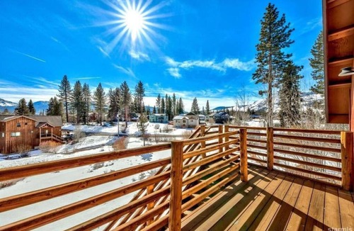 Mountain View Estates House | Rustic Mountain Retreat