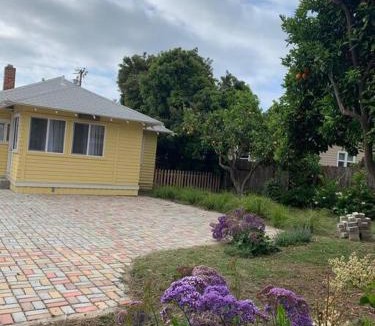 Santa Barbara House | Ruth House Original Craftsman PETS, walk to State st.