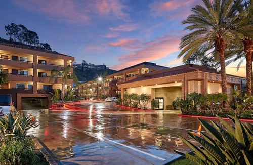 University Heights Hotel | San Diego Retreat: Cozy Room by SeaWorld with Pool | 3 Family Rooms