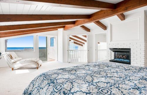 Hollywood Beach House | Sandcastle by the Sea