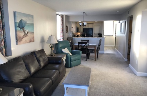Myrtle Beach Condo | Sands Beach Club 414 2BR OCEANFRONT END UNIT, GORGEOUS VIEWS! ELECTRIC RECLINERS