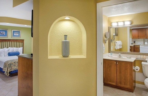 Pompano Isles Resort | Santa Barbara | Romantic Beach Retreat | Pool + Beach