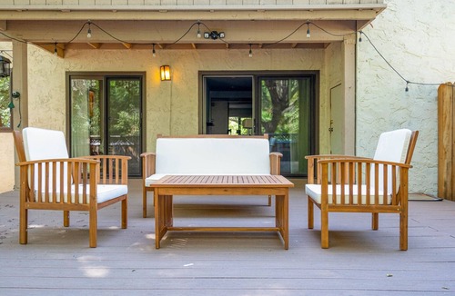 Saratoga Apartment | Saratoga 2BR w/A/C, Patio & W/D, near Highways