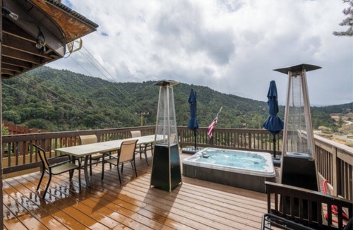 Pine Mountain Club Cabin | Scenic Frazier Park Cabin Stay