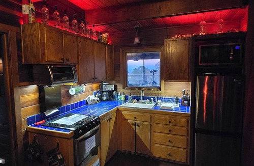 Pinon Hills Cabin | Scenic Getaway - Rustic Cabin - Mountain Ridge