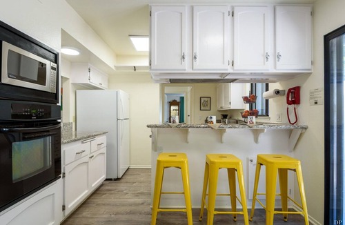 Campanil House | Sea Change - Hendry's Beach Hideaway