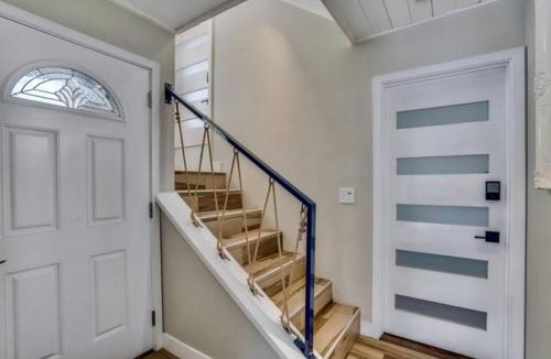 Mission Beach House | Sea house at Sea shore - 4 bedroom 3 bath - 14 ppl