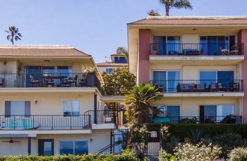 East Mesa Apartment | SeaCliff - Surfrider - Leadbetter Cove Views