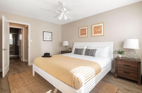 Village of La Jolla Apartment | Seashore Suites by AvantStay Modern Comfort Steps from La Jolla Cove