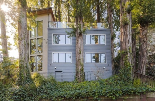 Mill Valley House | Secluded Downtown Modern Lux Retreat in Redwoods