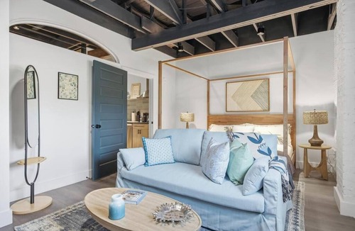 Downtown Jacksonville Apartment | Serene 1BR at the Raven Pool OnSite Parking
