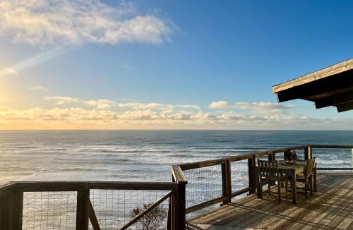 Manchester House | Serene Irish Beach Home with Panoramic Ocean Views!
